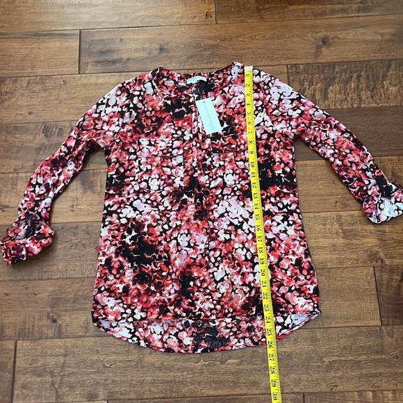 Notations red floral long sleeve bottom down blouse Size PS New with Tag - Picture 9 of 9